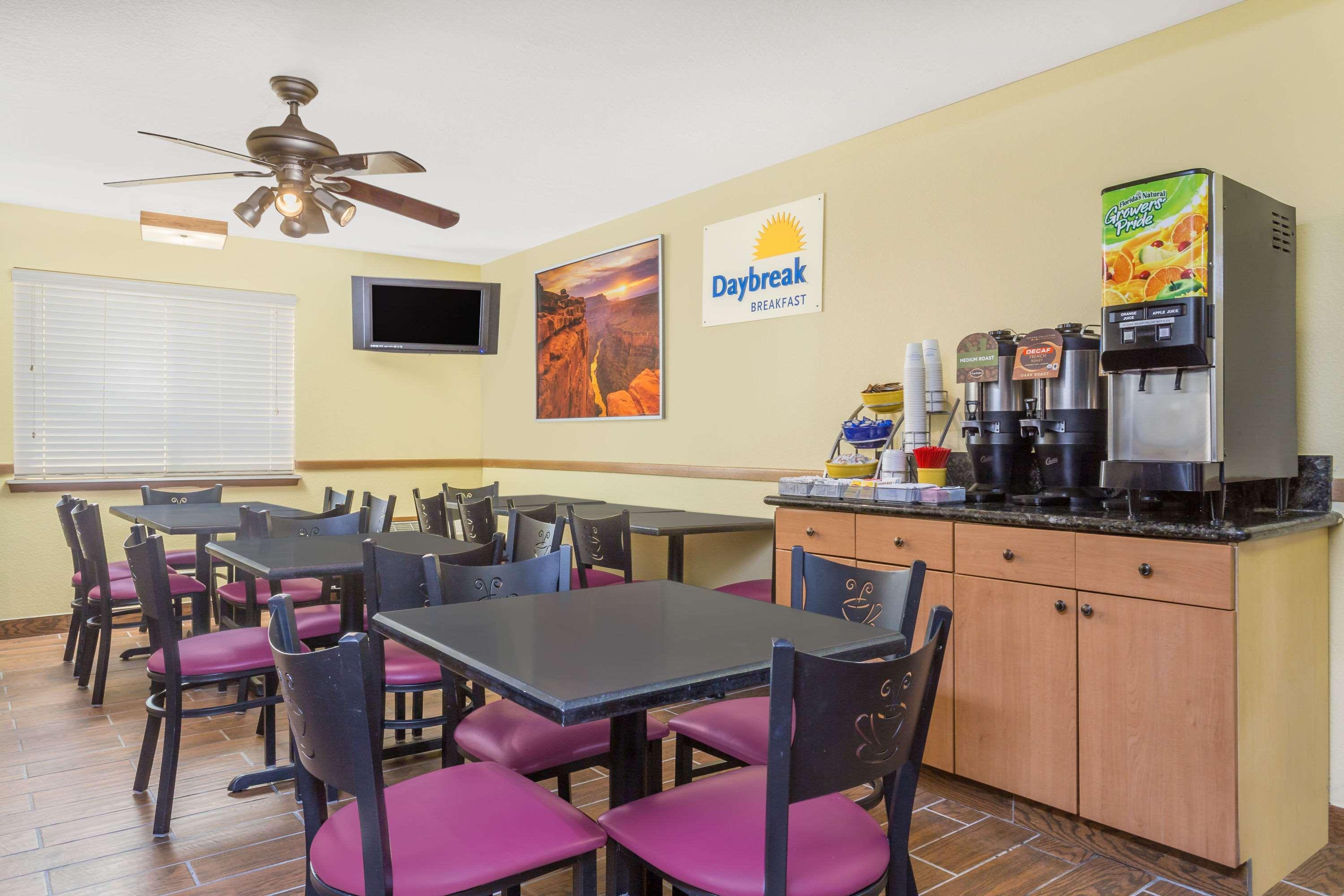 Days Inn By Wyndham Moab Luaran gambar