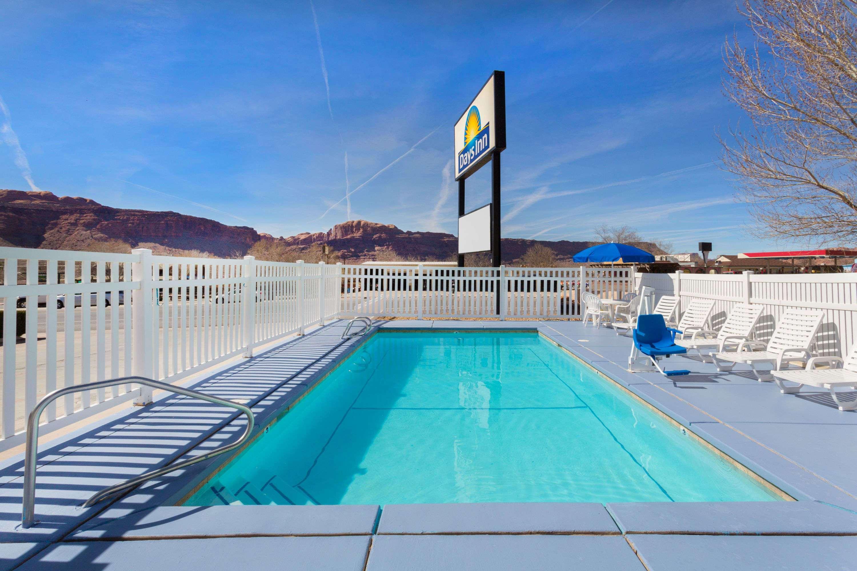 Days Inn By Wyndham Moab Luaran gambar