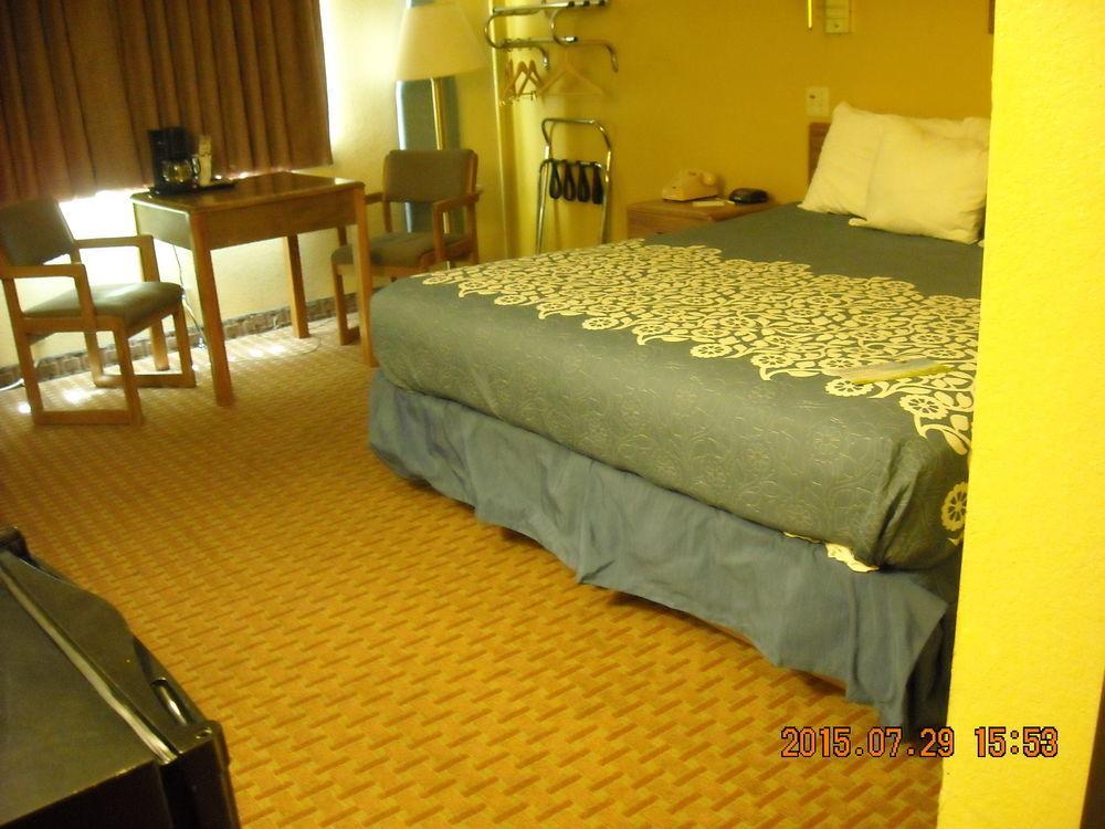 Days Inn By Wyndham Moab Luaran gambar