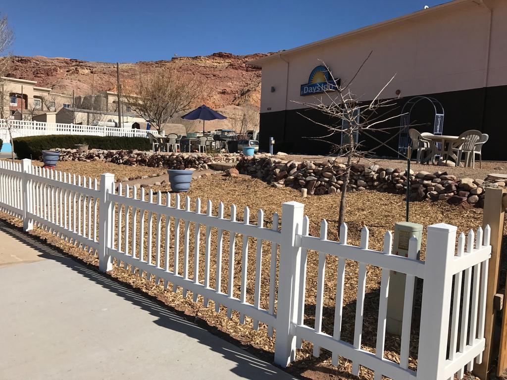 Days Inn By Wyndham Moab Luaran gambar
