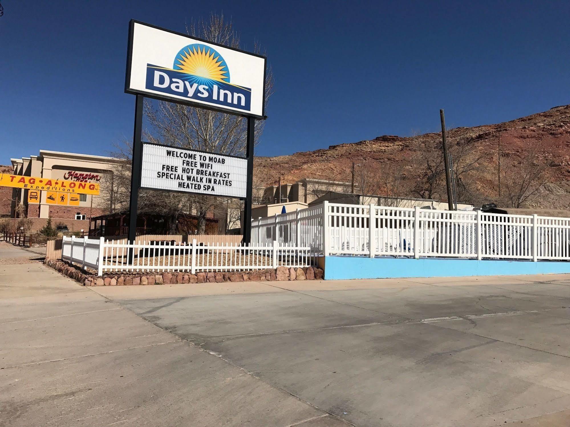 Days Inn By Wyndham Moab Luaran gambar